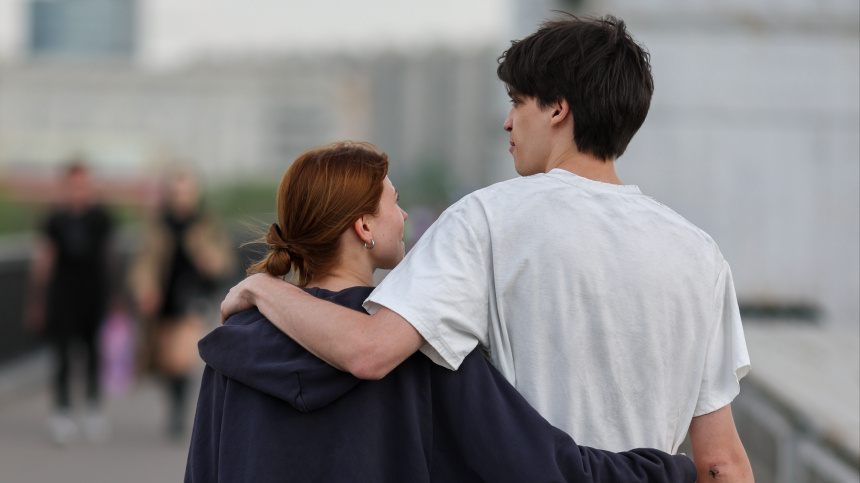 Первая любовь: как детские чувства влияют на взрослые отношения