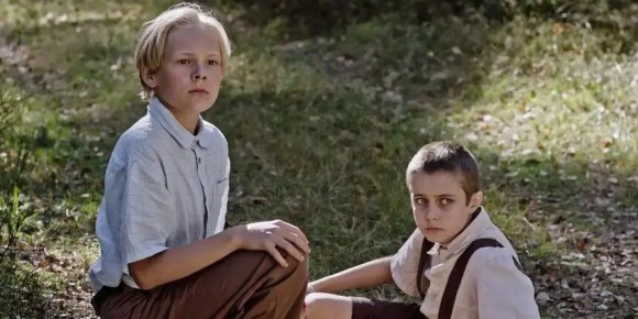 Друг в беде: как фильм "Мой друг" исследует силу дружбы