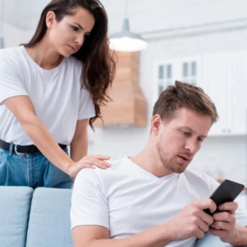 Как избежать токсичных отношений: Нарциссы и эмпаты в отношениях