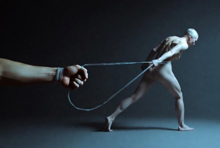 Тревожная привязанность: как она проявляется в отношениях